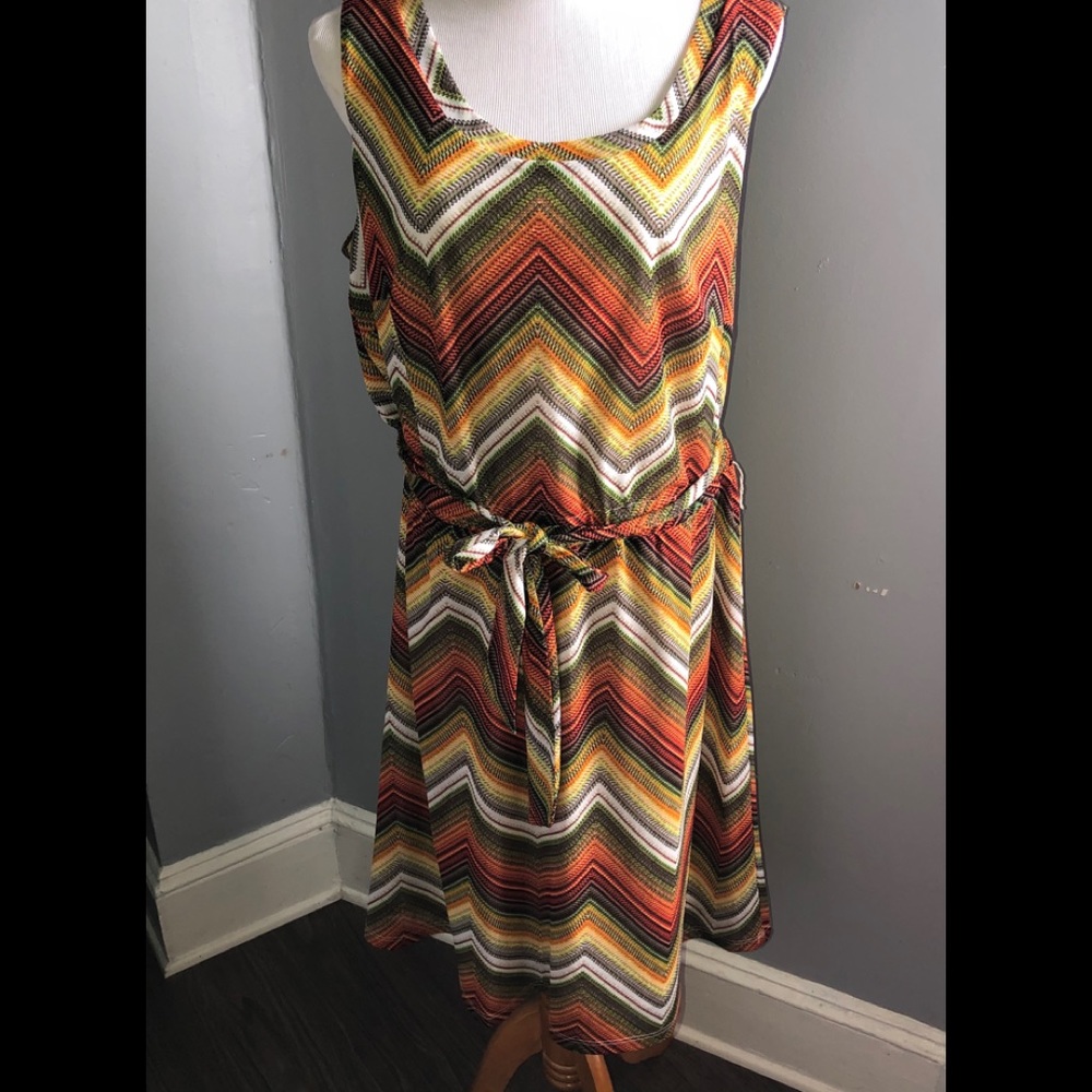 #280 Sharagano multi colored sleeveless Dress